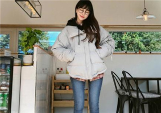 棉襖配牛仔褲好看嗎？棉服搭配牛仔褲圖片