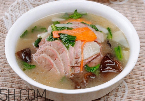 懷孕一個(gè)月可以吃羊肉嗎？懷孕一個(gè)月可以吃牛肉嗎?