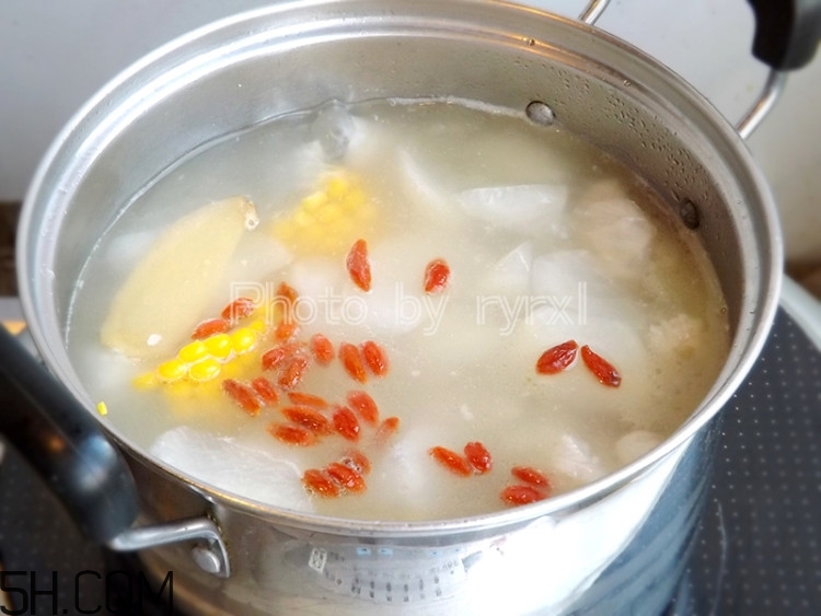 吃白蘿卜有哪些益處？白蘿卜的養(yǎng)生功效有哪些？