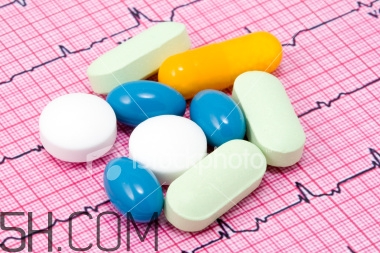 廁所蹲久了的危害是什么？日常解便秘的方法有哪些？
