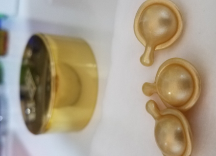 雅頓金膠怎么打開？雅頓金膠膠囊怎么扭開？