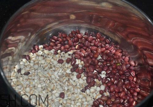 紅豆薏米加紅糖好嗎？紅豆薏米加紅糖的功效有哪些？