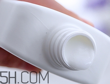 c乳是什么護(hù)膚品？c乳蓋子怎么打開(kāi)？