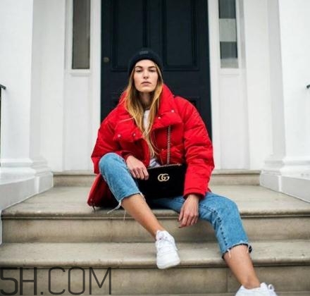 羽絨服充絨量標(biāo)準(zhǔn)多少？羽絨服充絨量越多越好嗎？
