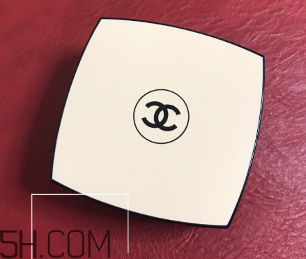 chanel氣墊水粉底好用嗎？香奈兒氣墊水粉底使用感受