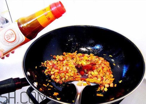 炒菜為什么要加醋？炒菜加醋的益處有哪些？