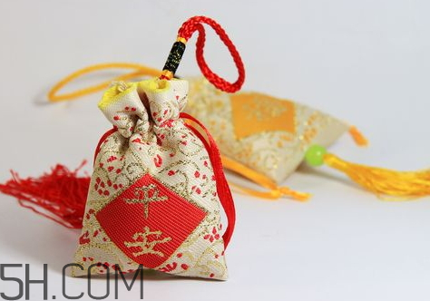 2018sk2新年福袋限量套裝多少錢？有什么？