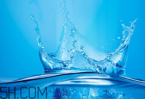 雙氧水會(huì)痛嗎？雙氧水會(huì)和什么反應(yīng)？