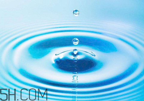 雙氧水能治牛皮癬嗎？雙氧水能去除血漬嗎？