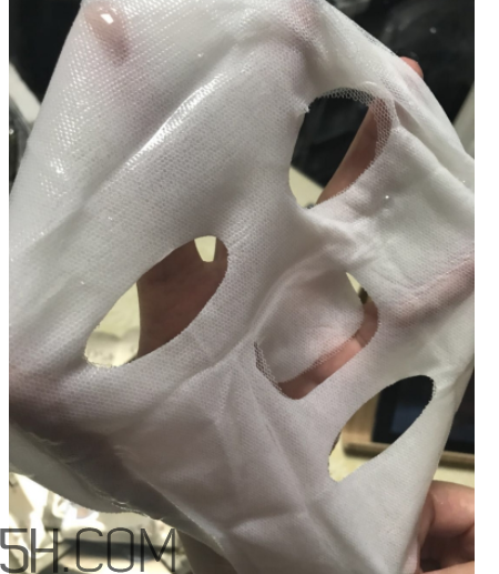 歐詩漫水光塑顏面膜什么作用？敷完要不要洗？