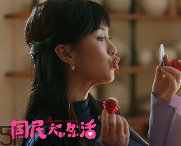 小蜜坊棒棒糖唇膏怎么打開？小蜜坊棒棒糖唇膏好用嗎？