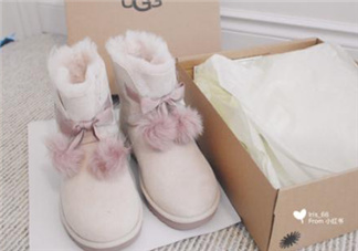 ugg雪地靴要穿襪子嗎？ugg是光腳穿嗎？