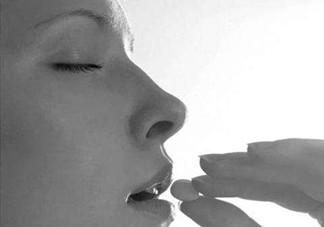 食道癌的早期癥狀有哪些？如何今早發(fā)現(xiàn)食道癌？