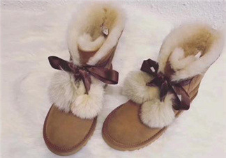 ugg雪地靴要買大一碼嗎？ugg雪地靴會偏大嗎？
