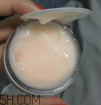 倩碧水磁場面霜每次用多薄？每次用多少毫升？