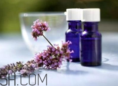 紫藥水可以擦舌頭嗎？紫藥水可以擦臉上嗎？