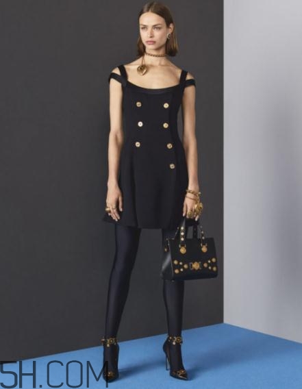 versace2018早秋服裝系列好看嗎_有哪些款式？