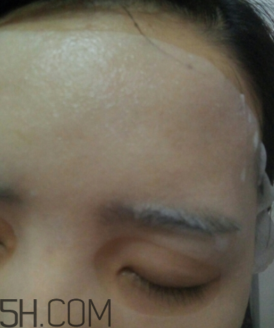 百雀羚小雀幸面膜薄不薄？是蠶絲面膜嗎？