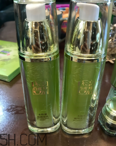 百雀羚水能量套盒適合油皮嗎？適合秋冬用嗎？