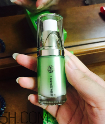 百雀羚明星眼霜什么功效？適合秋冬用嗎？