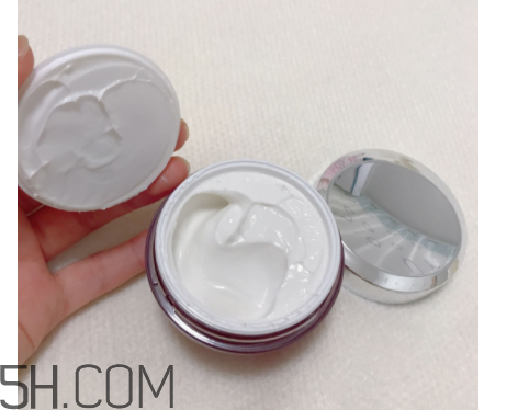olay大紅瓶面霜適合白天用嗎？能見光嗎？