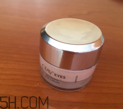 Olay素顏眼霜油不油？適合什么膚質(zhì)？