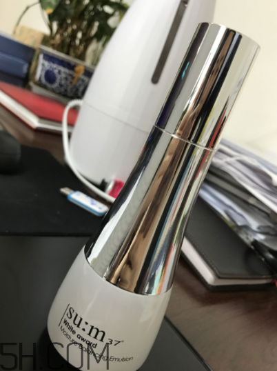sum37度呼吸保濕乳油不油？適合什么膚質(zhì)？