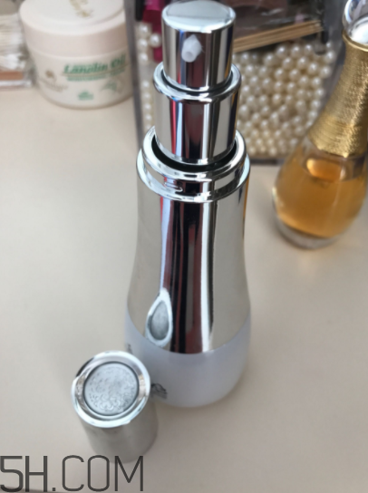 sum37度呼吸保濕乳油不油？適合什么膚質(zhì)？