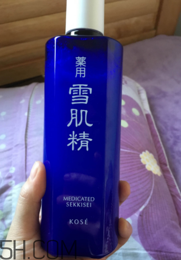 雪肌精化妝水適合干皮嗎？適合痘肌嗎？