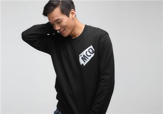 黑色衣服洗的發(fā)白怎么補(bǔ)救？黑色衣服發(fā)白了如何復(fù)原？