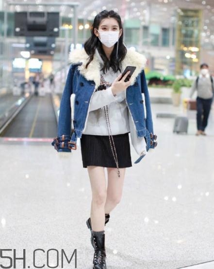 羊羔絨牛仔外套怎么搭配？羊羔絨牛仔外套搭配女
