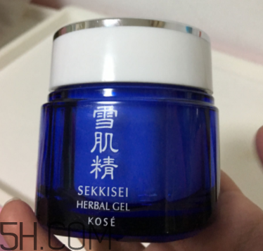 雪肌精菁華凝霜油不油？適合油皮嗎？