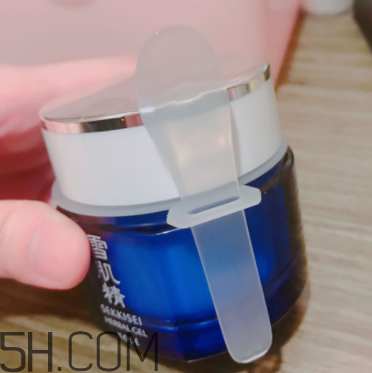 雪肌精菁華凝霜什么成分？有什么功效？