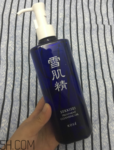 雪肌精卸妝油糊眼睛嗎？雪肌精卸妝油悶痘嗎？