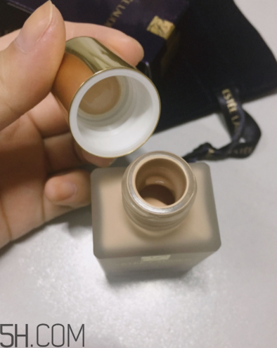 雅詩蘭黛持妝粉底液66號適合黃皮嗎？真人試色