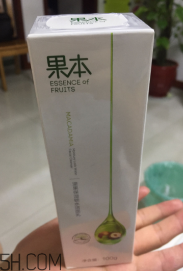 詩婷露雅堅果潔面乳有泡沫嗎？適合油皮嗎？