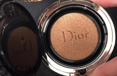dior2018花蜜氣墊粉底多少錢？迪奧花蜜氣墊粉底上市時(shí)間