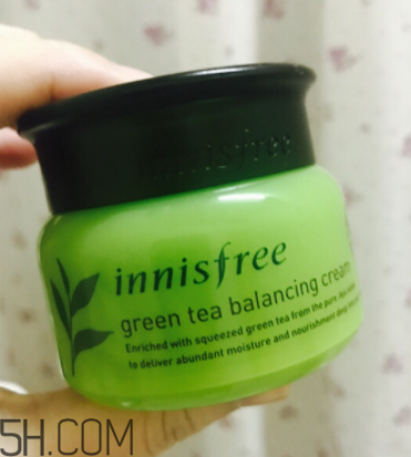 悅詩風(fēng)吟綠茶面霜好用嗎？悅詩風(fēng)吟綠茶面霜測(cè)評(píng)