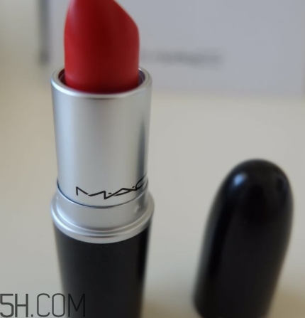 mac和tf口紅哪個(gè)好？mac魅可和tomford口紅對(duì)比