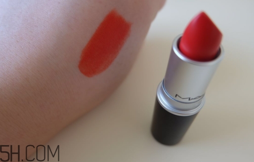 mac和tf口紅哪個(gè)好？mac魅可和tomford口紅對(duì)比