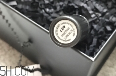 mac和紀(jì)梵?？诩t哪個(gè)好？mac魅可和紀(jì)梵?？诩t哪個(gè)貴？
