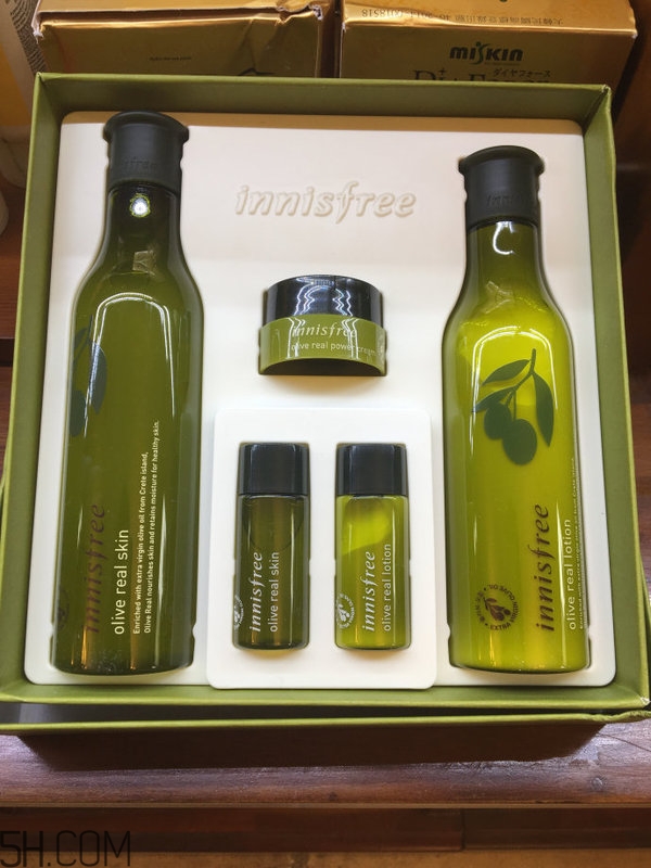 悅詩風吟哪個系列適合干性肌膚？冬天用乳液還是霜？