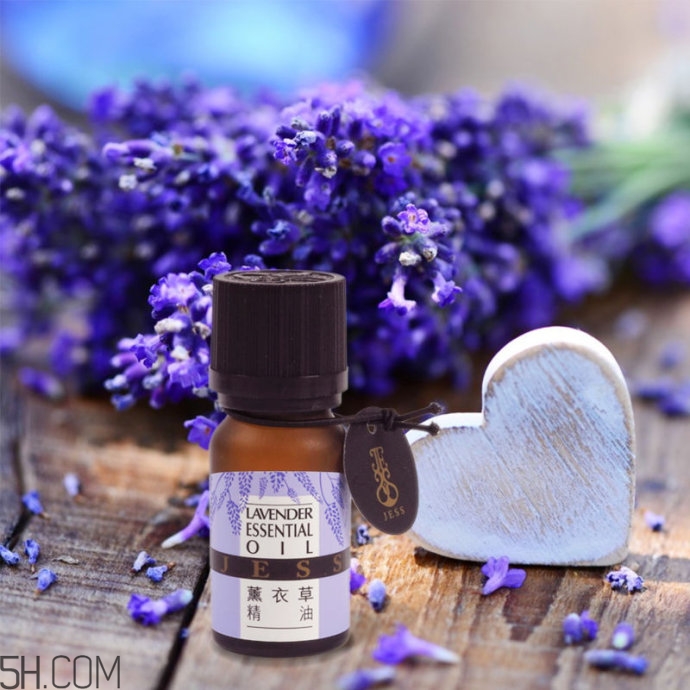 薰衣草精油泡腳的好處？薰衣草精油泡腳的方法？