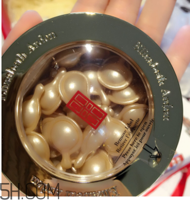 伊麗莎白雅頓精華膠囊適合什么季節(jié)用？