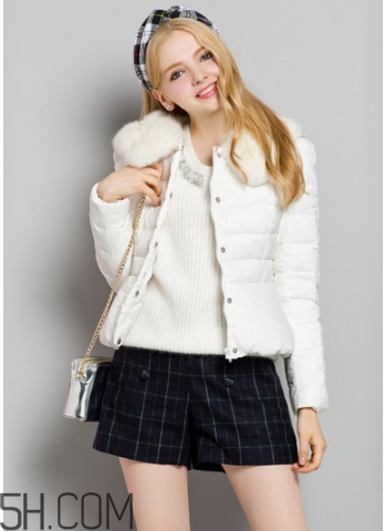 女裝羽絨服怎么保養(yǎng)？輕薄羽絨服怎么搭配？