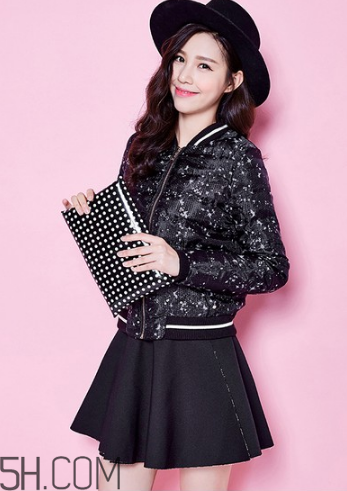 女裝羽絨服怎么保養(yǎng)？輕薄羽絨服怎么搭配？