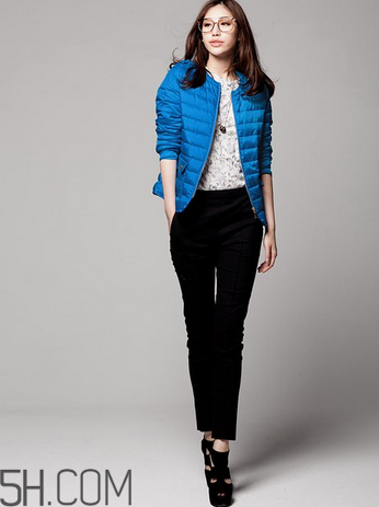女裝羽絨服怎么保養(yǎng)？輕薄羽絨服怎么搭配？