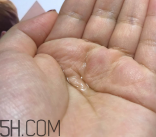 羽西蟲草新肌水有什么功效？適合什么膚質(zhì)？