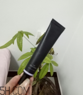 阿芙精油妝前乳色號(hào)有哪些？哪個(gè)色號(hào)能遮痘??？