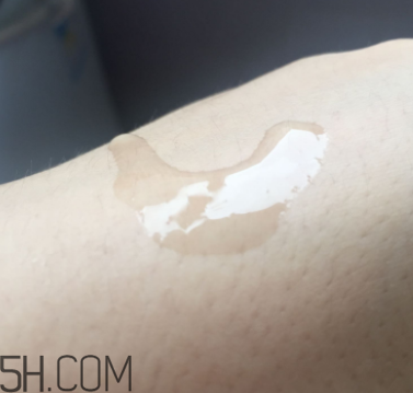 蘭蔻美膚修護美容液可以代替乳液嗎？什么功效？